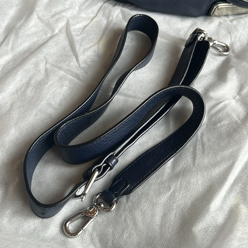 Marc by Marc Jacob’s New Q Legend Satchel bag in Navy with Silver metalware - Picture 10 of 16